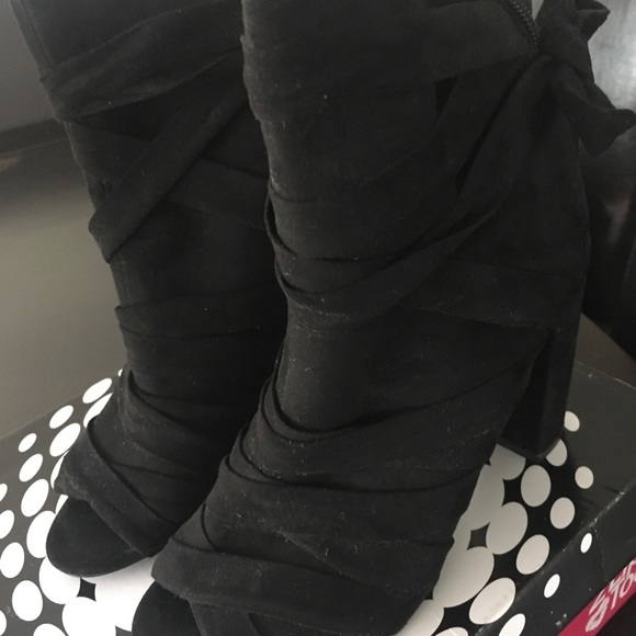 New: 2 Lips Too - Faux suede peep toe booties. - Picture 6 of 7